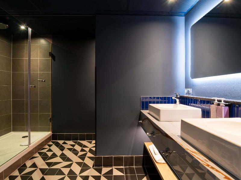 TRIBE Hotel Den Haag Centraal image