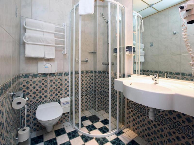Best Western Kom image