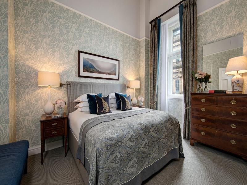 Balmoral Hotel image