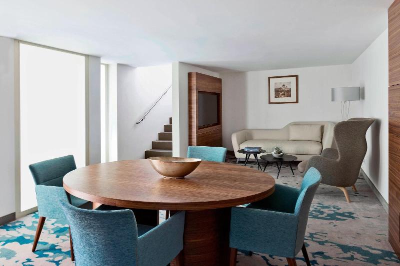 Marriott Hotel Vienna image