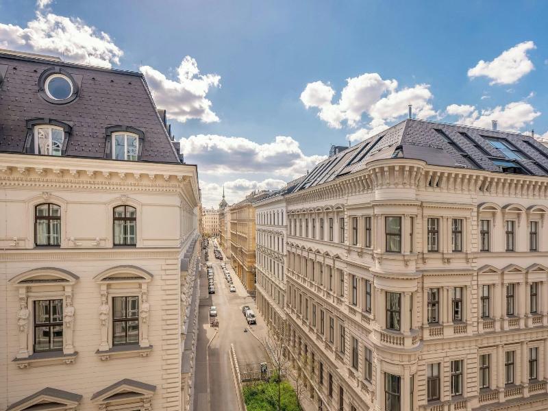 Marriott Hotel Vienna image
