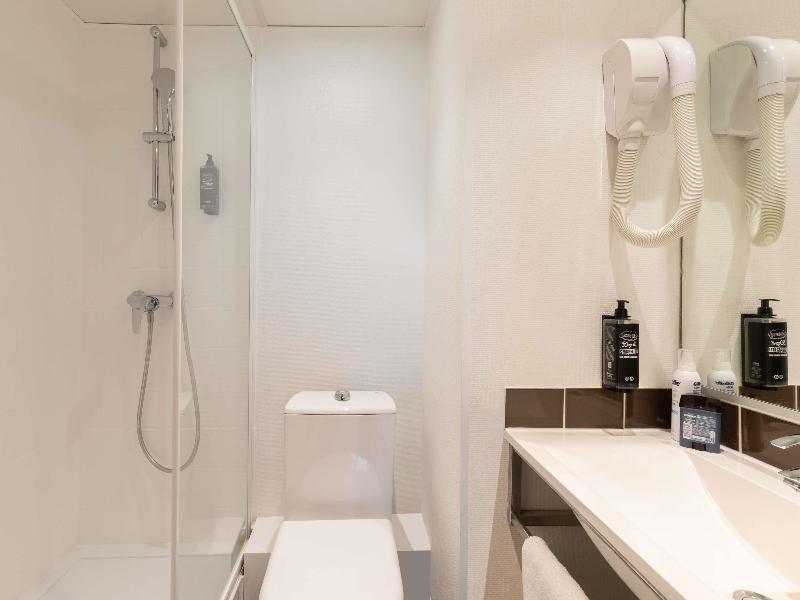 ibis Paris Porte de Montreuil image