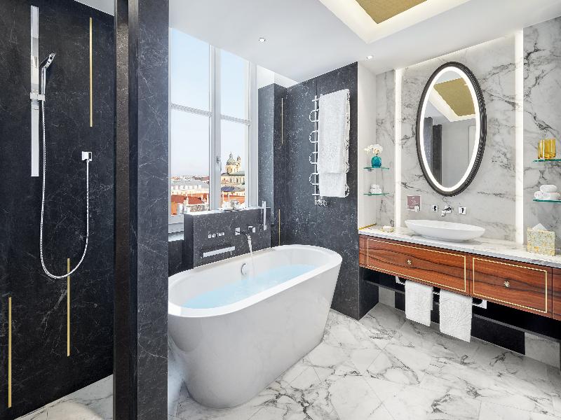 Mandarin Oriental Munich image