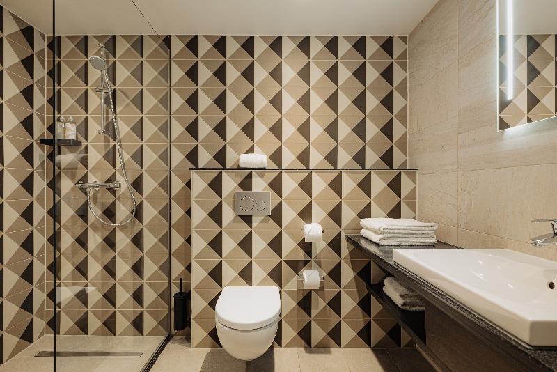 Stay in style at Leonardo Hotel Rotterdam Savoy