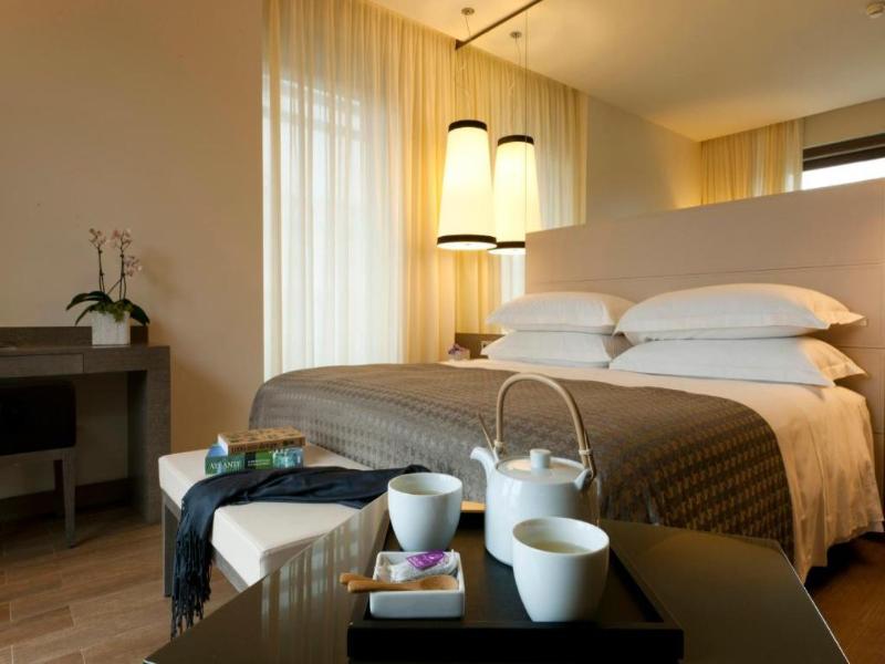Starhotels E.c.ho. Milano image