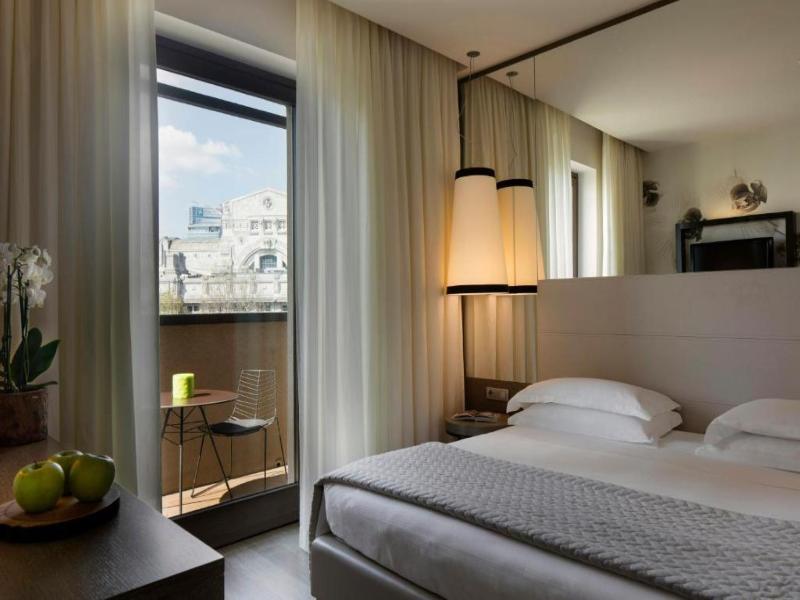 Starhotels E.c.ho. Milano image