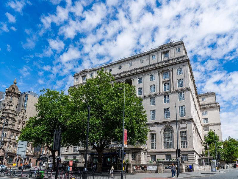 Adelphi Hotel image