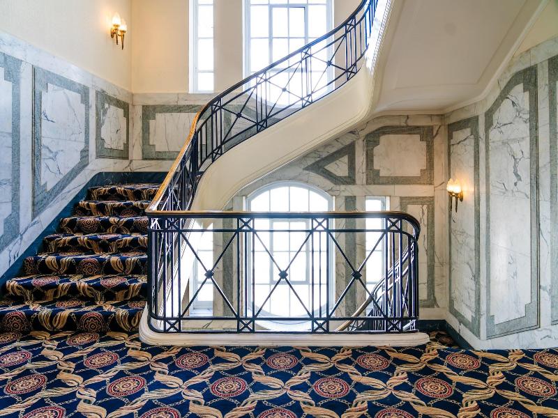 Adelphi Hotel image