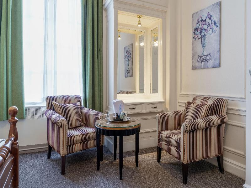 Adelphi Hotel image