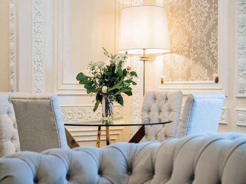 Adelphi Hotel image