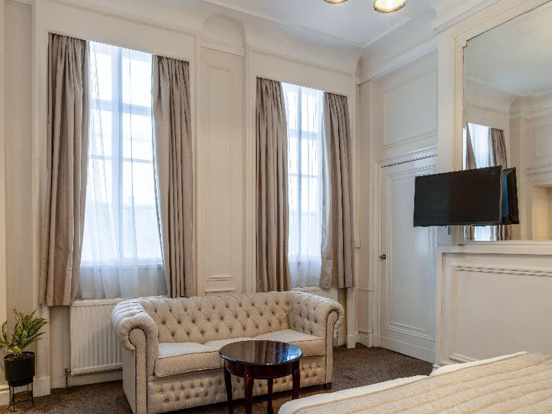 Adelphi Hotel image