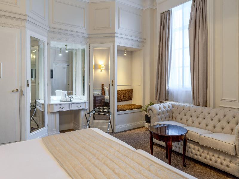 Adelphi Hotel image