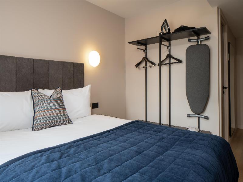The Royal Angus Hotel image
