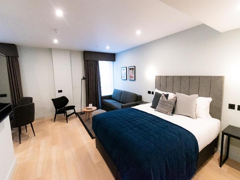 The Royal Angus Hotel image