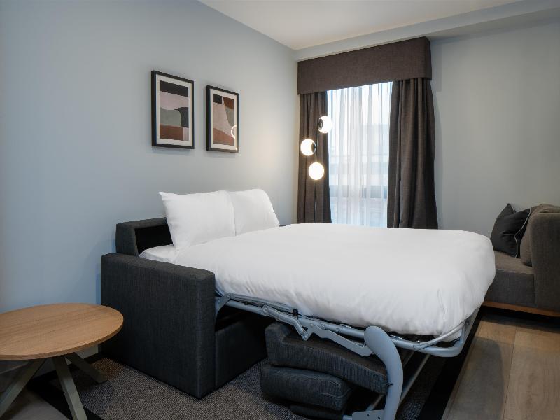 The Royal Angus Hotel image