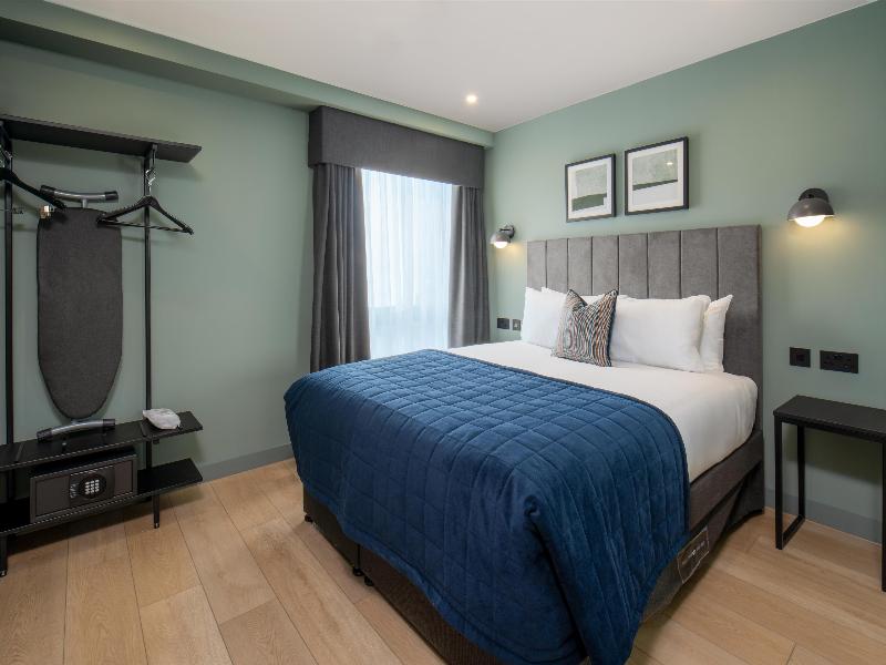 The Royal Angus Hotel image
