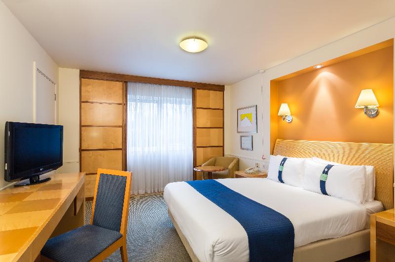Holiday Inn Cambridge image