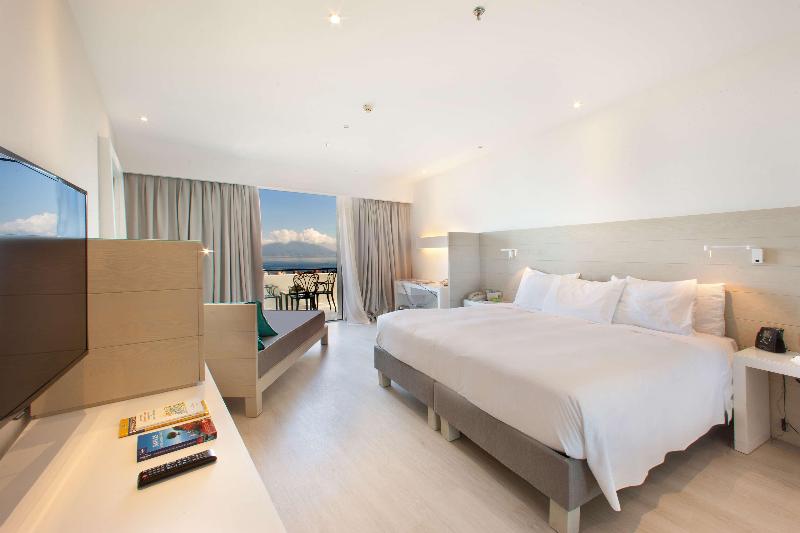 Hilton Sorrento Palace image