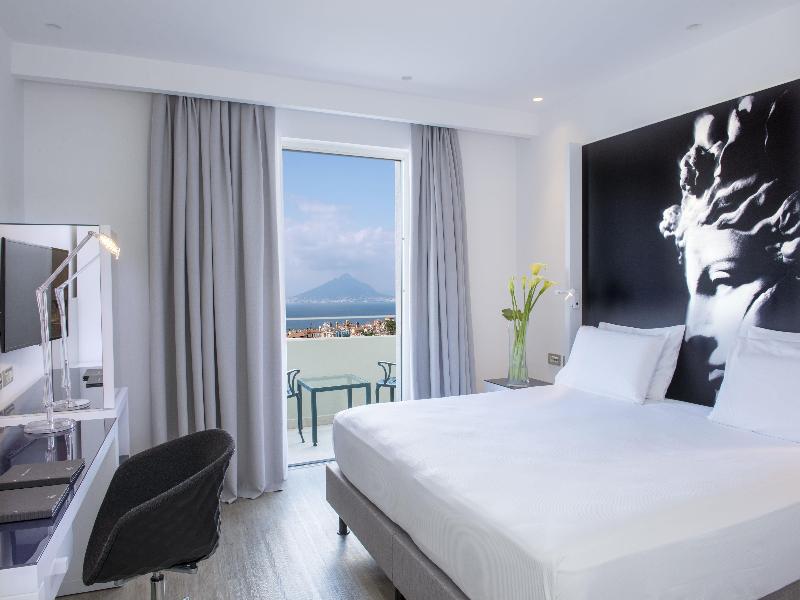 Hilton Sorrento Palace image