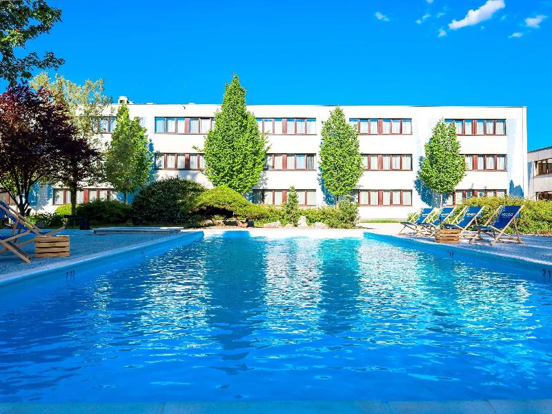 Novotel Poznan Malta image