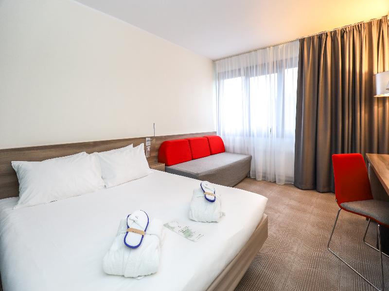 Novotel Poznan Malta image