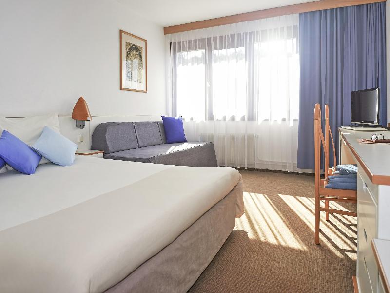 Novotel Poznan Malta image