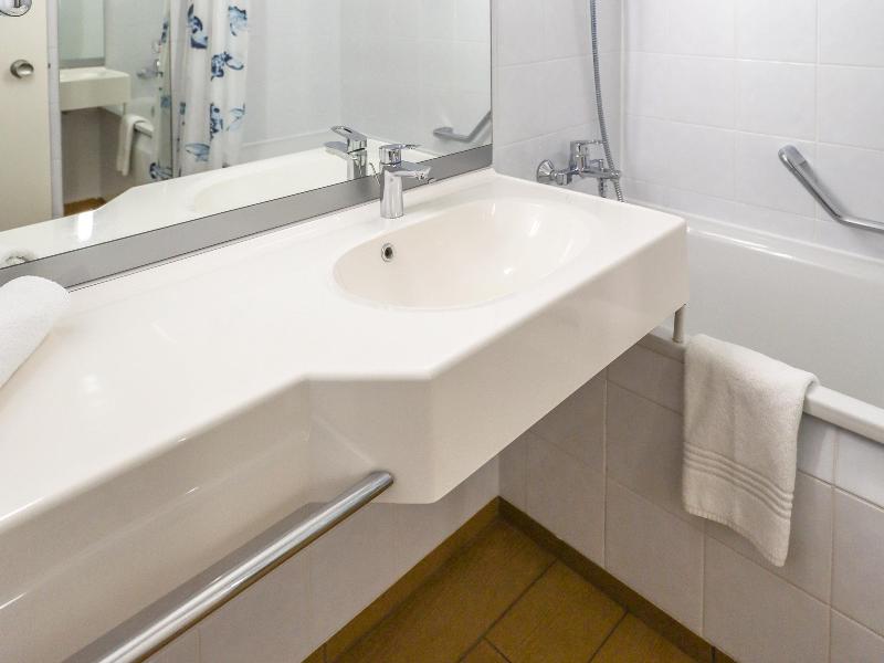 Novotel Poznan Malta image
