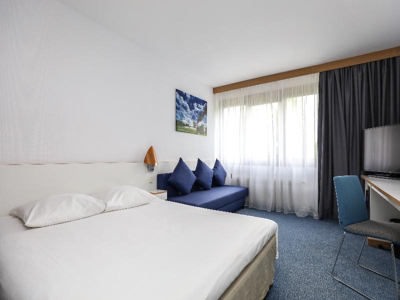 Novotel Poznan Malta image