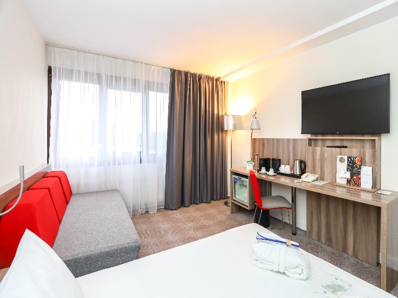 Novotel Poznan Malta image