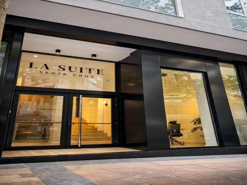 La Suite — exterior view
