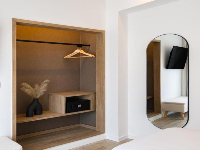 La Suite image