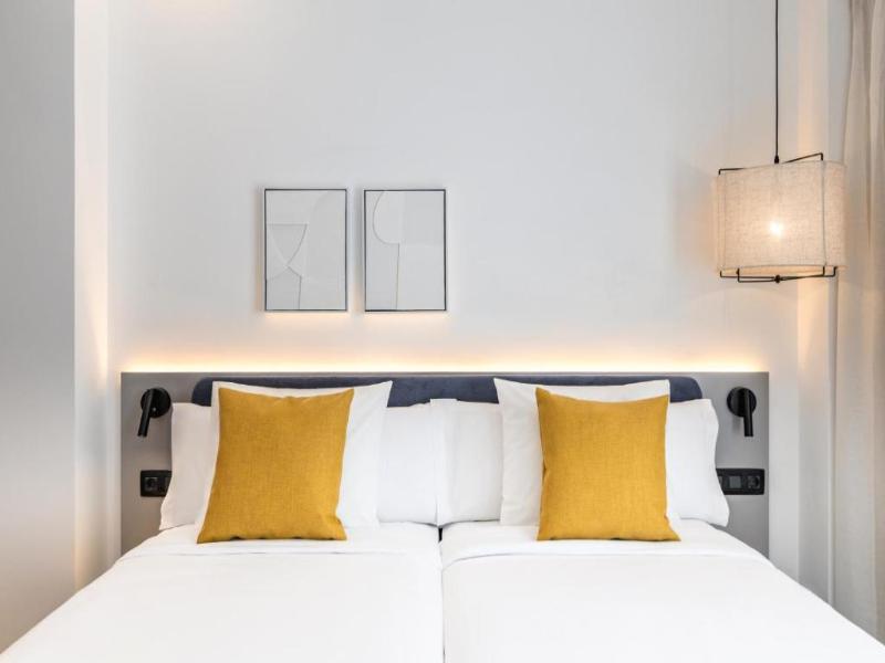 La Suite image