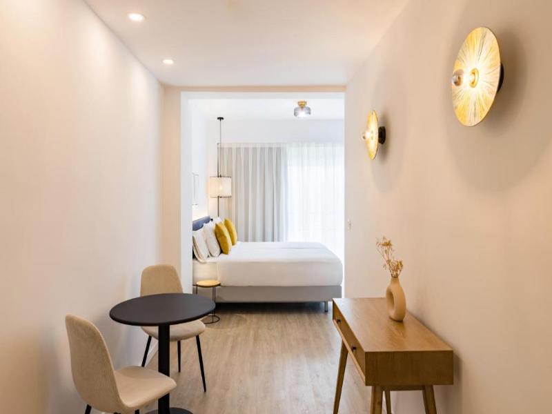 La Suite image