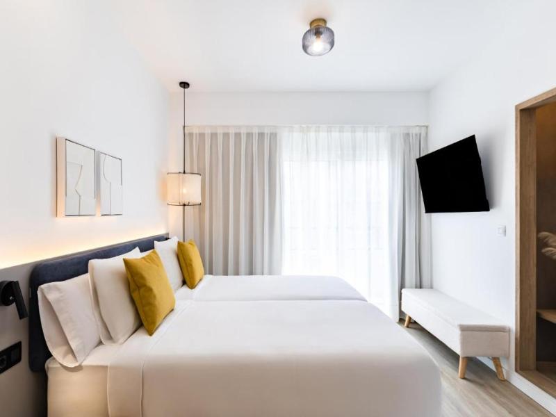 La Suite image