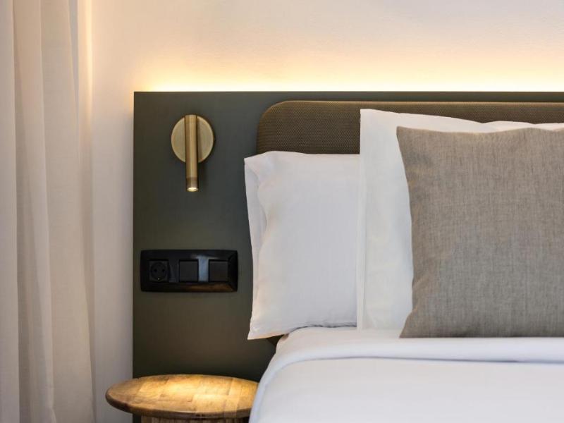 La Suite image