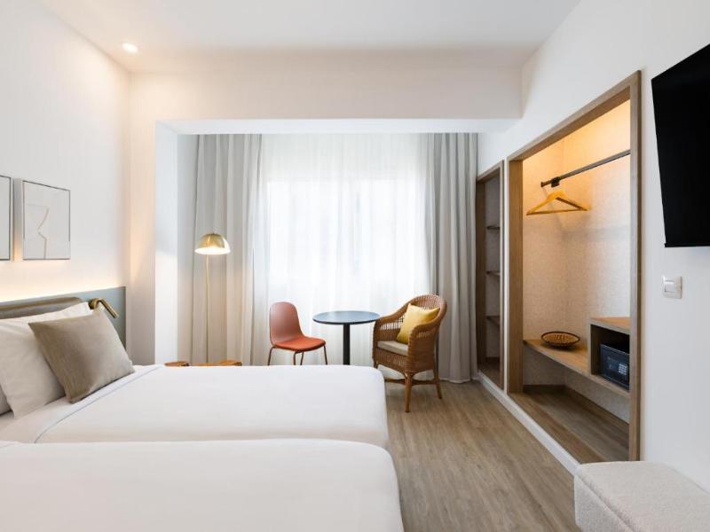La Suite image