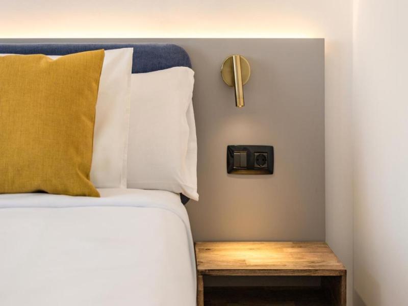 La Suite image