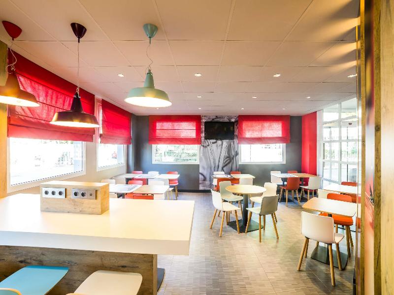 ibis Barcelona Castelldefels image