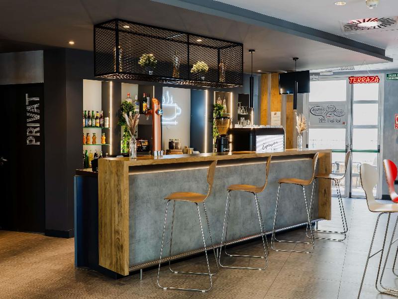 ibis Barcelona Castelldefels image