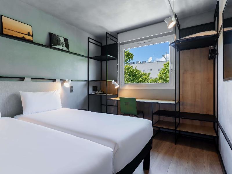 ibis Barcelona Castelldefels image