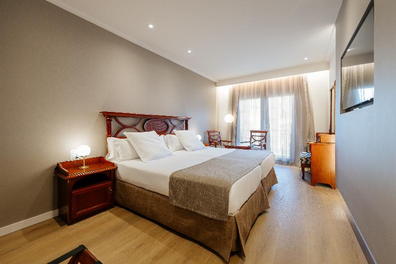 Hotel Reveron Plaza image
