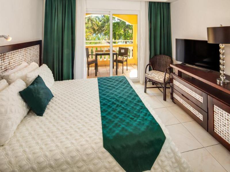 Villa Taina image