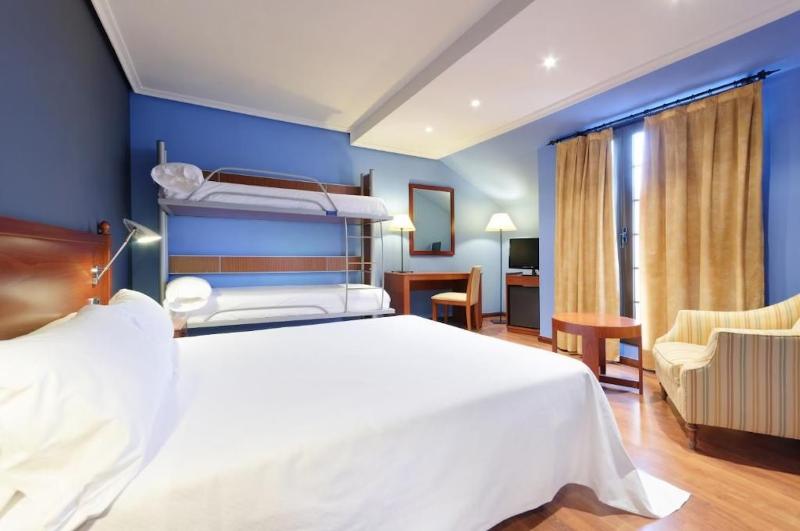 Hotel Segovia Sierra de Guadarrama image