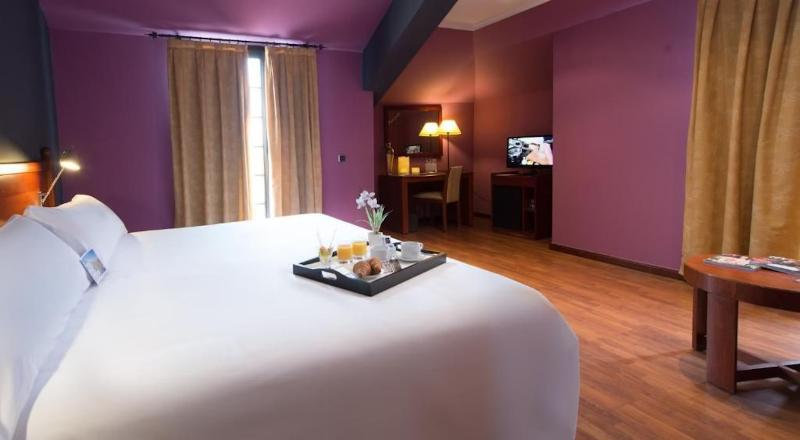 Hotel Segovia Sierra de Guadarrama image