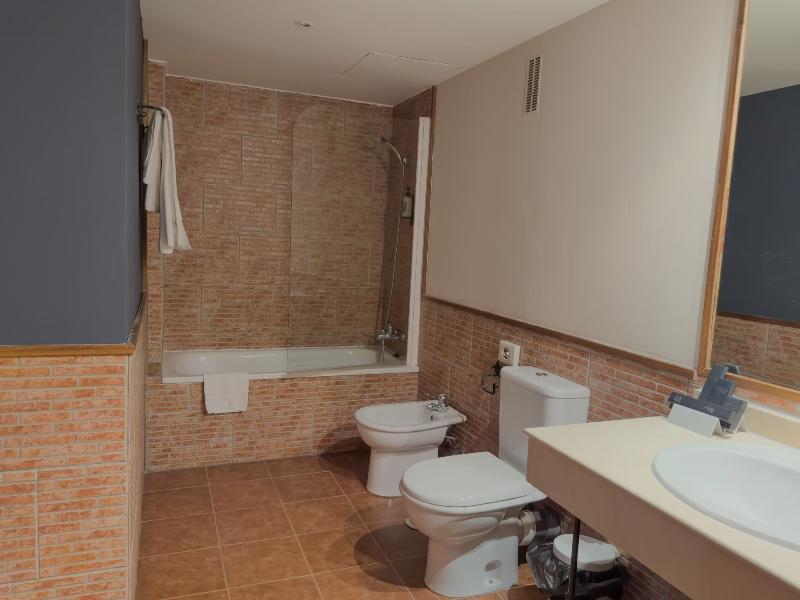 Hotel Segovia Sierra de Guadarrama image