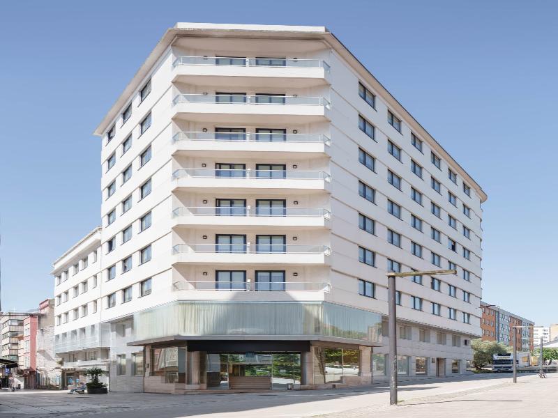 Hotel Crisol Almirante image
