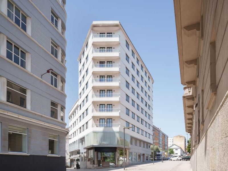 Hotel Crisol Almirante image