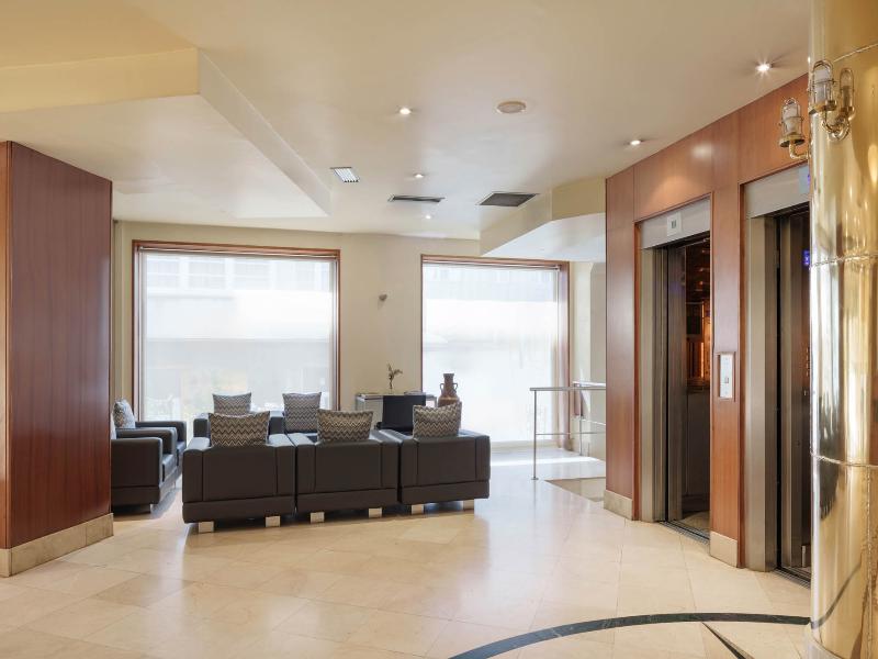 Hotel Crisol Almirante image