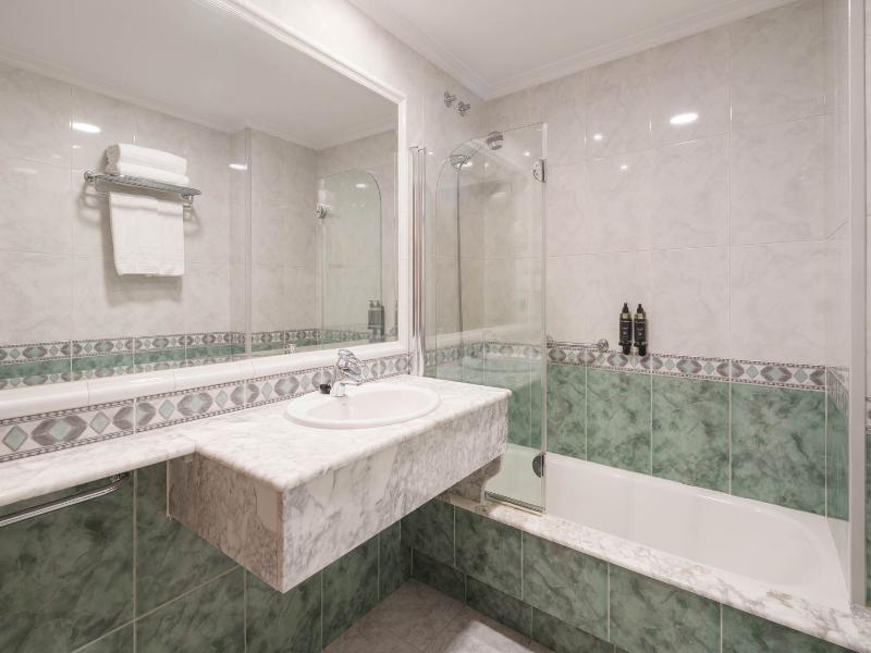 Hotel Crisol Almirante image