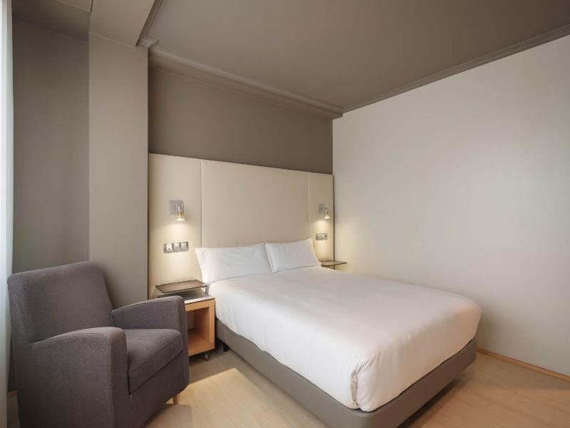 Hotel Crisol Almirante image